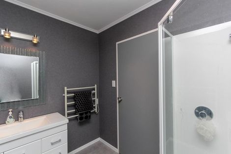 Photo of property in 13 Poplar Grove, Whalers Gate, New Plymouth, 4310