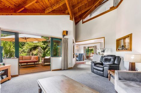 Photo of property in 214 Shaw Road, Oratia, Auckland, 0604