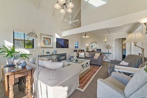 Photo of property in 735 Acacia Bay Road, Acacia Bay, Taupo, 3330