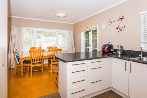 Photo of property in 121 Stredwick Drive, Torbay, Auckland, 0630