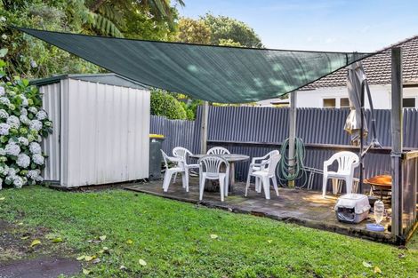 Photo of property in 27 Seaview Road, Marfell, New Plymouth, 4310