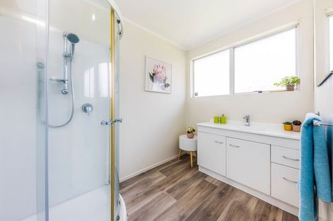 Photo of property in 19 Adel Place, Weymouth, Auckland, 2103