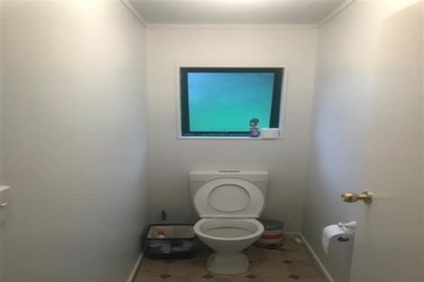 Photo of property in 112b Triangle Road, Massey, Auckland, 0614