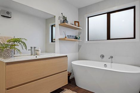 Photo of property in 165a Baker Street, New Brighton, Christchurch, 8083