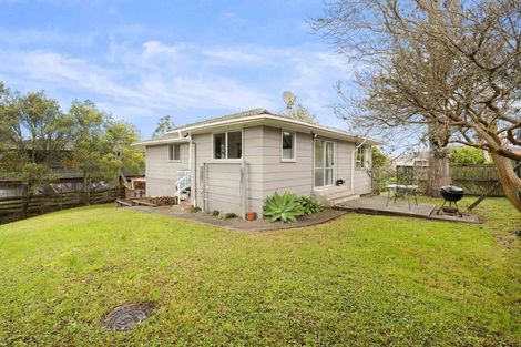 Photo of property in 48 Harmel Road, Glendene, Auckland, 0602