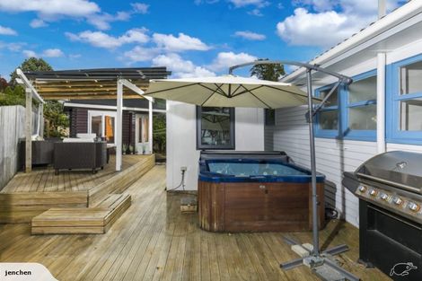 Photo of property in 6 Lauris Place, Birkdale, Auckland, 0626