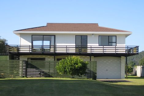 Photo of property in 67 Oyster Drive, Cooks Beach, Whitianga, 3591