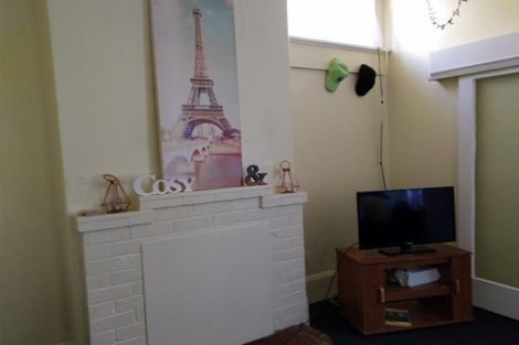 Photo of property in 5 Howe Street, North Dunedin, Dunedin, 9016