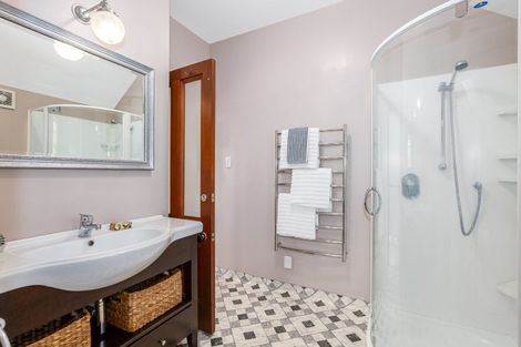 Photo of property in 335 Muritai Road, Eastbourne, Lower Hutt, 5013