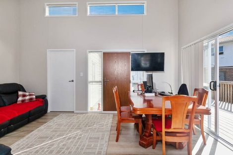 Photo of property in 37a Compton Street, Hillcrest, Auckland, 0627