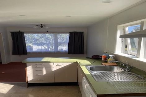 Photo of property in 87 Stewart Drive, Newlands, Wellington, 6037