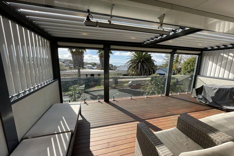 Photo of property in 6 Penning Road, Castor Bay, Auckland, 0620