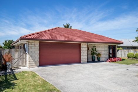 Photo of property in 8 Harris Place, Ngatea, 3503