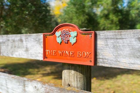 Photo of property in 7 Hawkins Drive, Martinborough, 5711