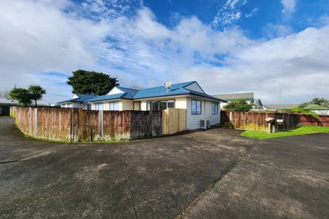 Photo of property in 1/14 Nerissa Place, Randwick Park, Auckland, 2105