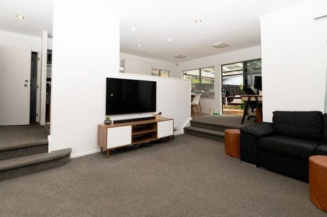 Photo of property in 13 Lanier Place, Glendene, Auckland, 0602