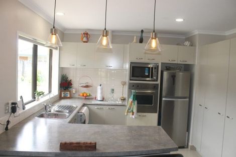 Photo of property in 307 Mahia Road, Weymouth, Auckland, 2103