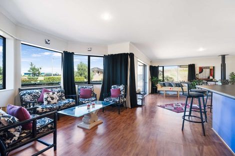 Photo of property in 58 Omana Avenue, Shelly Beach, Helensville, 0874