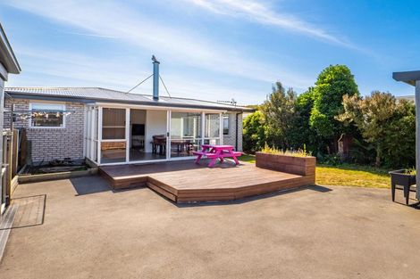 Photo of property in 6 Thurso Place, New Brighton, Christchurch, 8083