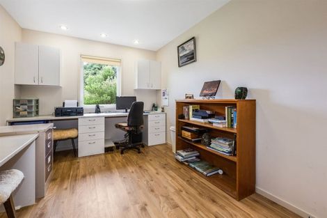 Photo of property in 9 Botany Lane, Whitby, Porirua, 5024