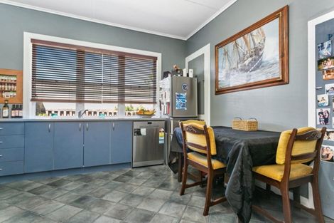 Photo of property in 198 Shakespeare Street, Leamington, Cambridge, 3432