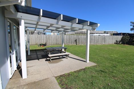 Photo of property in 14 Brown Terrace, Foxton Beach, Foxton, 4815