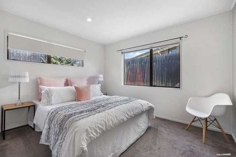 Photo of property in 2/14 Roberts Road, Te Atatu South, Auckland, 0610