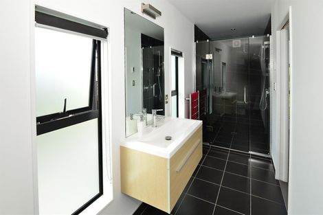 Photo of property in 42 Mangatawhiri Road, Omaha, 0986