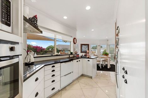 Photo of property in 4 Palm Court, Mount Maunganui, 3116