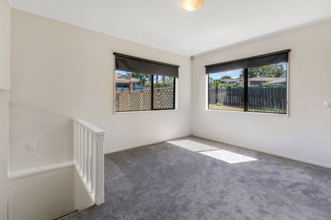 Photo of property in 1/42 Lexington Drive, Botany Downs, Auckland, 2010