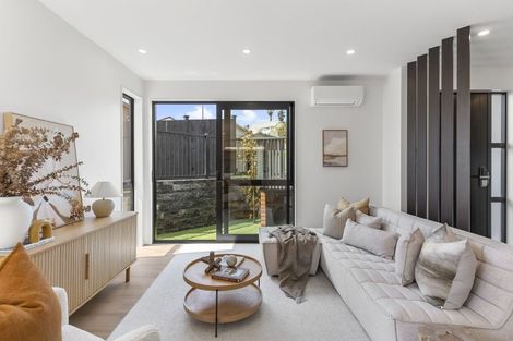 Photo of property in 14 Altair Place, Windsor Park, Auckland, 0632