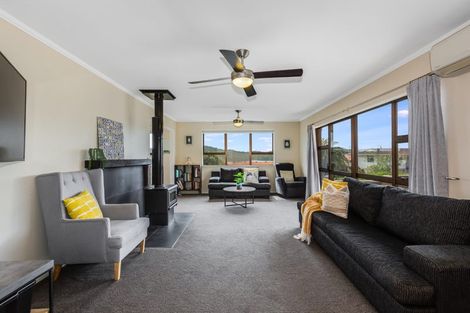 Photo of property in 9 Langwell Place, Papakowhai, Porirua, 5024