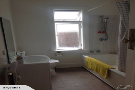 Photo of property in 16 Donald Place, St Albans, Christchurch, 8014