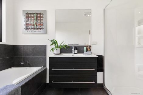 Photo of property in 23 Stockyard Crescent, Pukekohe, 2120