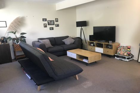 Photo of property in 34 Lyndhurst Road, Tawa, Wellington, 5028