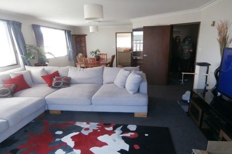 Photo of property in 1/5 Salford Avenue, Redwood, Christchurch, 8051