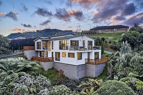 Photo of property in 15 Swain Grove, Riverstone Terraces, Upper Hutt, 5018