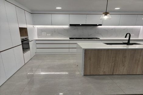 Photo of property in 8 Corrofin Drive, East Tamaki, Auckland, 2013