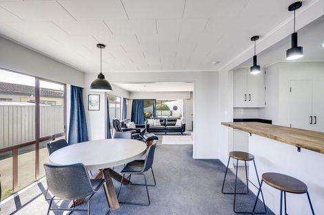 Photo of property in 4 Laurent Place, Greenmeadows, Napier, 4112