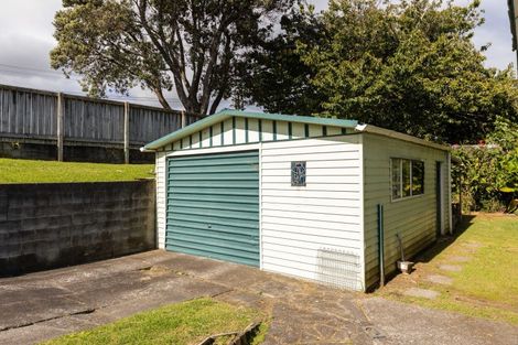 Photo of property in 6 Calvert Road, Moturoa, New Plymouth, 4310