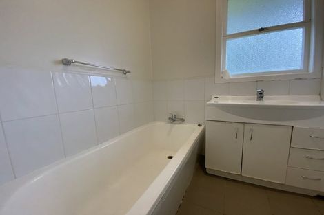 Photo of property in 46 Kohekohe Street, New Lynn, Auckland, 0600
