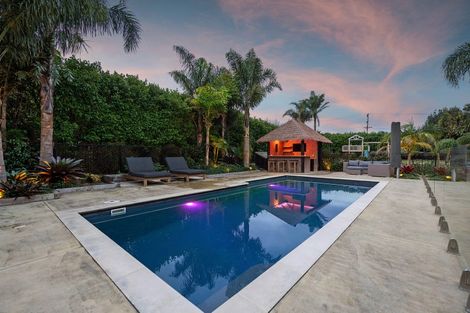 Photo of property in 181 Old North Road, Kumeu, 0892