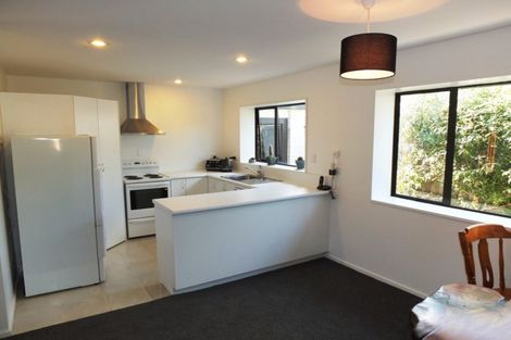 Photo of property in 2/30 Lees Road, Strowan, Christchurch, 8052