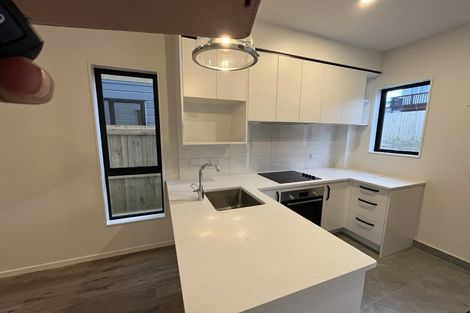 Photo of property in 10/241 Don Buck Road, Massey, Auckland, 0614