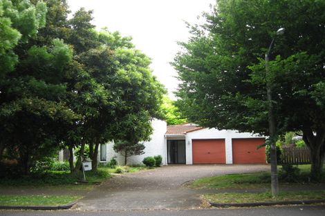 Photo of property in 215 Walter Strevens Drive, Conifer Grove, Takanini, 2112