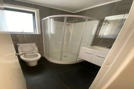 Photo of property in 65 Kelman Road, Kelston, Auckland, 0602