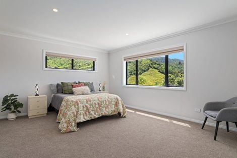 Photo of property in 6 West Terrace, Picton, 7220