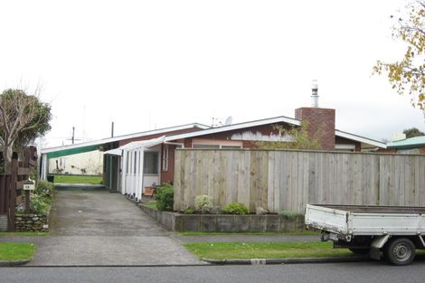 Photo of property in 78 Manu Crescent, Upper Vogeltown, New Plymouth, 4310