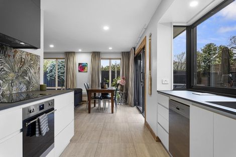 Photo of property in 33 Dee Street, St Albans, Christchurch, 8014