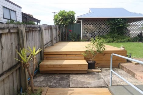 Photo of property in 1/114 Coronation Road, Hillcrest, Auckland, 0627